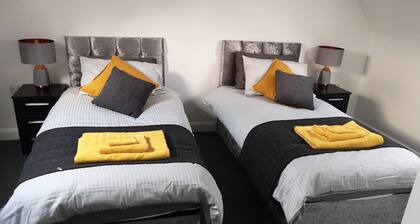 Spacious 4 bed apartment