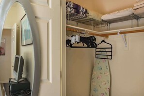 Interior - Beautifully Furnished Condo! Desert Sage - S0102 (Sedona)