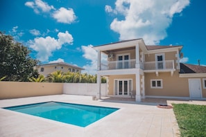 Outdoor pool - Our Newest Listing! TROPICAL HAVEN - A Tropical Paradise in Eastern Nassau! (Nassau)
