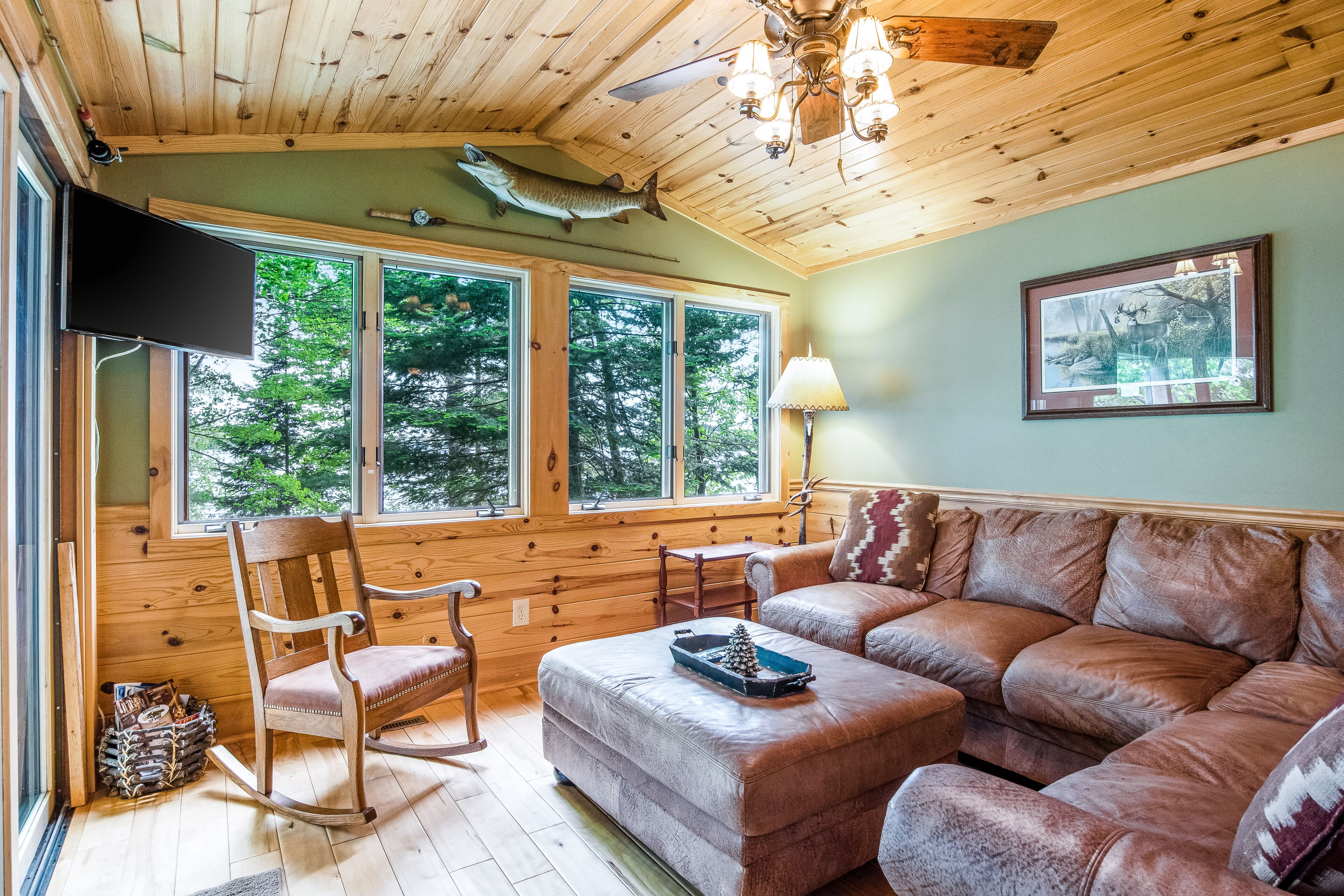 Cozy Waterfront Cabin with Deck, Boat Dock, Kayak & Fire Pit