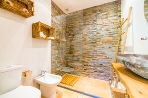 Free toiletries, hair dryer, towels - Cottage - Olive House (Areias de Vilar)
