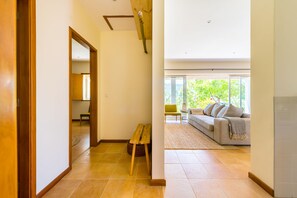 Télévision à écran plat