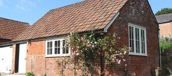 Rose Barn - Recently converted self-contained flat