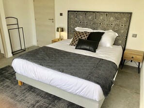 4 habitaciones, tabla de planchar con plancha y wifi 