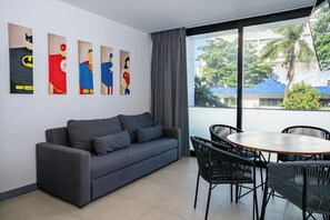 Apartamento Deluxe, 1 habitación | Comedor