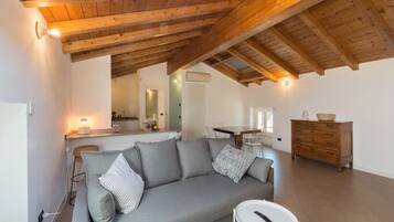 Télévision à écran plat