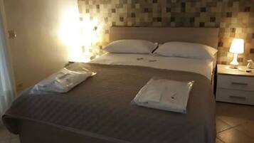 2 Schlafzimmer, Bügeleisen/Bügelbrett, kostenloses WLAN, Bettwäsche