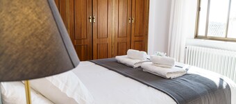 Large capacity tourist apartment in the center of Trujillo AT-CC-00532