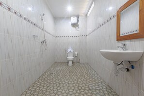 Dusche, Handtücher, Toilettenpapier