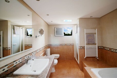 Villa Bellissima Ibiza - Image 17