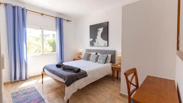 6 habitaciones, tabla de planchar con plancha y wifi gratis