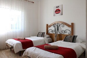 6 chambres, fer et planche à repasser, Wi-Fi gratuit, draps fournis