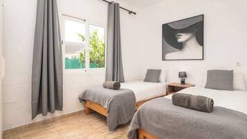 7 Schlafzimmer, Bügeleisen/Bügelbrett, kostenloses WLAN, Bettwäsche