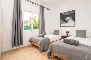 7 sovrum, strykjärn/strykbräda, gratis wi-fi och sängkläder