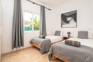 6 habitaciones, tabla de planchar con plancha y wifi gratis