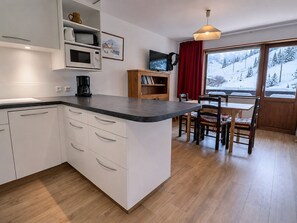 Dining - Bright 2-Rooms on Slopes, Near Shops, South Balcony (Méribel)