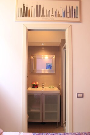 1 chambre, fer et planche à repasser, Wi-Fi, draps fournis