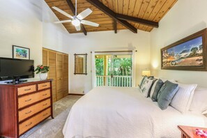3 bedrooms, iron/ironing board, travel cot, Internet