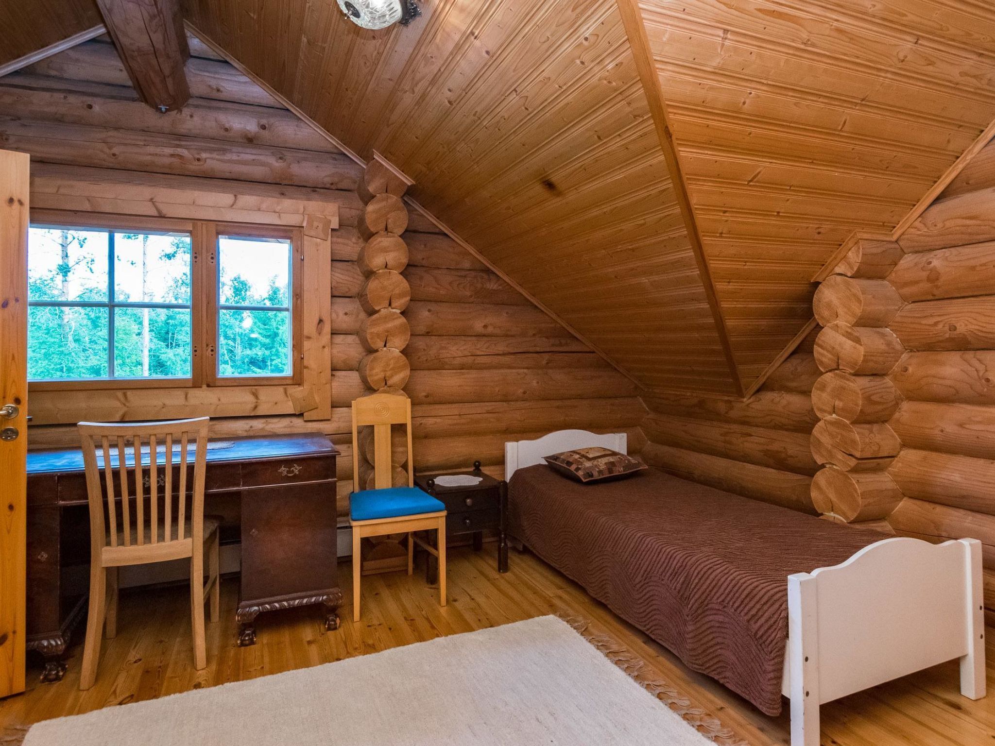 2 soverom, skrivebord og wi-fi