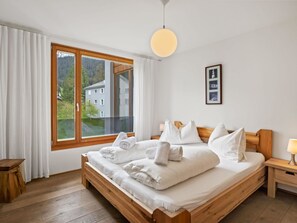 3 bedrooms, internet