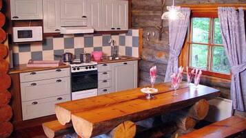 Fridge, cookware/dishes/utensils