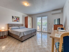 1 bedroom, WiFi