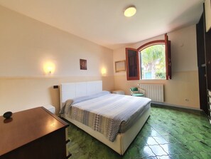 4 bedrooms, iron/ironing board, WiFi - Orchidea by Interhome (Siracusa)