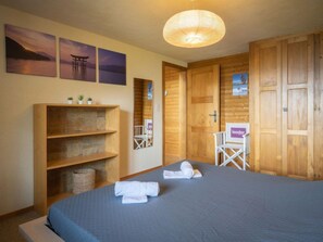 4 chambres, bureau, fer et planche Ă repasser, Wi-Fi