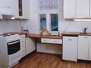 Fridge, microwave, dishwasher, cookware/dishes/utensils