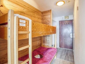 1 bedroom, free Internet