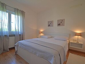 3 bedrooms, free Internet