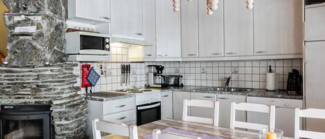 Réfrigérateur, micro-ondes, lave-vaisselle