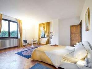 9 camere, ferro/asse da stiro, Wi-Fi