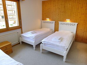 2 bedrooms, free Internet
