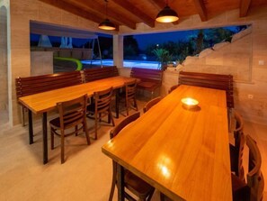 Outdoor dining