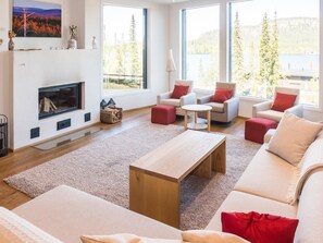 Televisio, DVD-soitin, työhuone