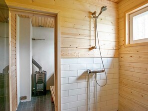 Bathroom - Koskisaari, vaikon loma 2 by Interhome (Kaavi)