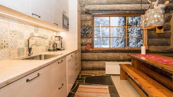 Réfrigérateur, micro-ondes, lave-vaisselle, grille-pain