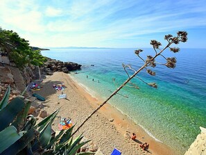 Beach nearby - Plavac Mali by Interhome (Trstenik/Dingač)