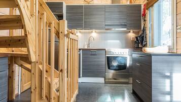 Fridge, microwave, dishwasher, cookware/dishes/utensils