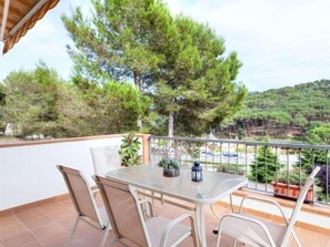 Outdoor dining - Vacation home Figaro by Interhome (Lloret de Mar)
