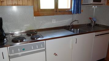 Réfrigérateur, micro-ondes, lave-vaisselle