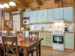 Fridge, microwave, dishwasher, cookware/dishes/utensils