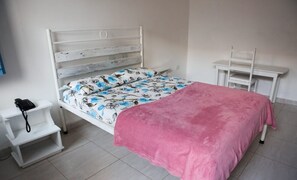 Suite estudio ejecutiva | Decoración personalizada, muebles diferentes y escritorio