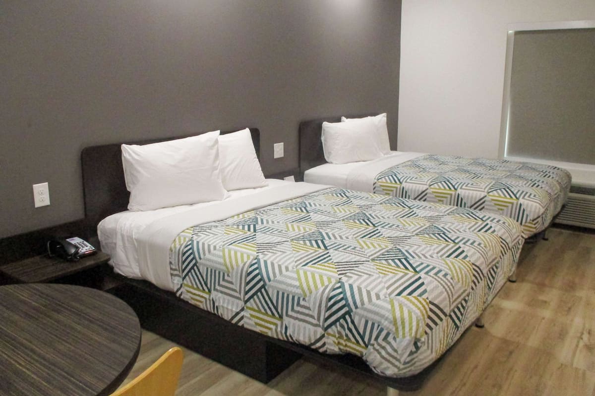 Pimennysverhot, äänieristys, silitysrauta/-lauta, ilmainen Wi-Fi