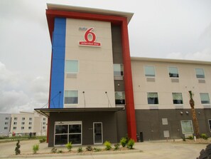 Exterior - Studio 6 Port Allen, LA - Baton Rouge I-10 (Port Allen)