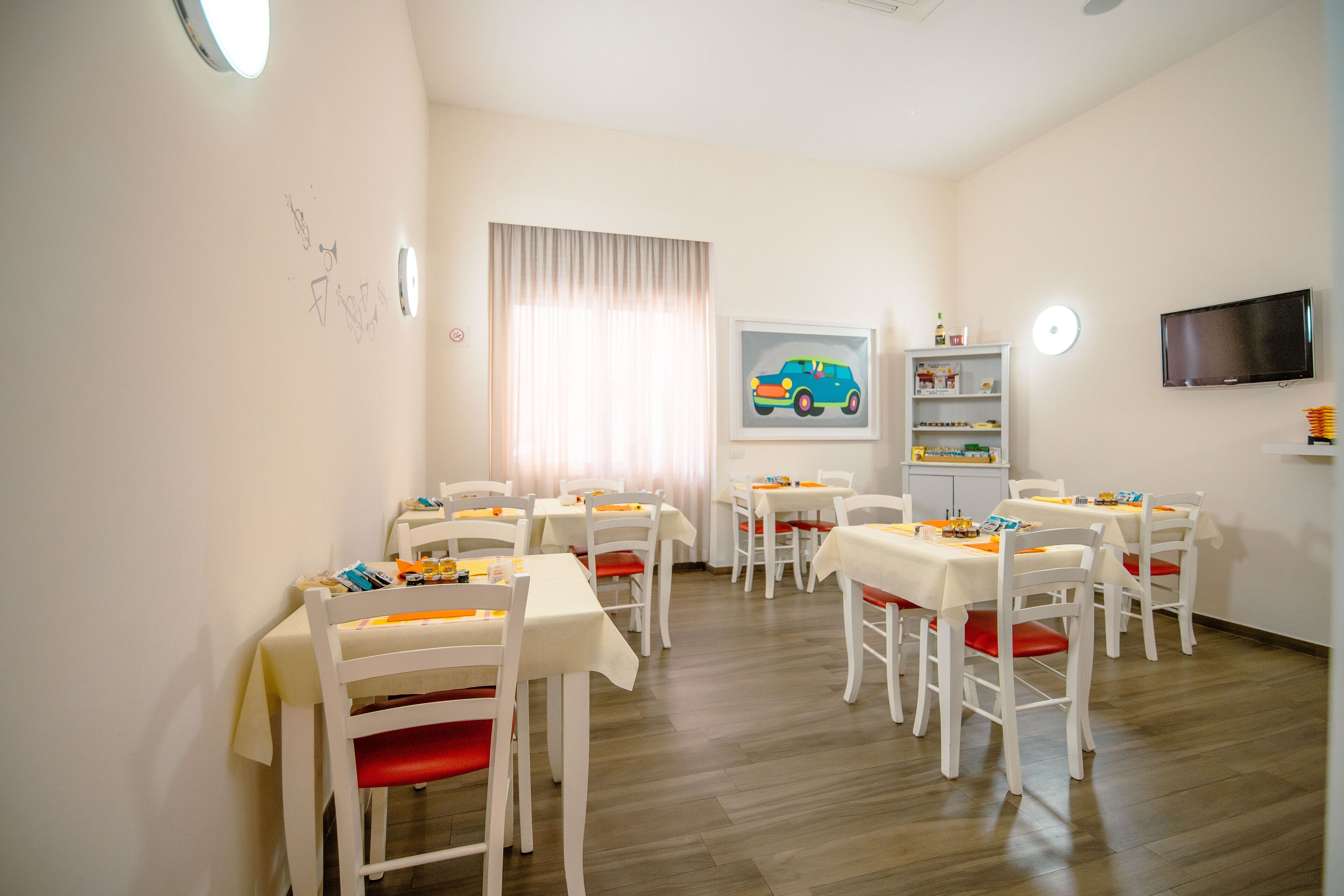 Free daily buffet breakfast