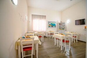 Petit déjeuner buffet compris tous les jours