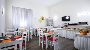 Tägliches inbegriffenes Frühstücksbuffet