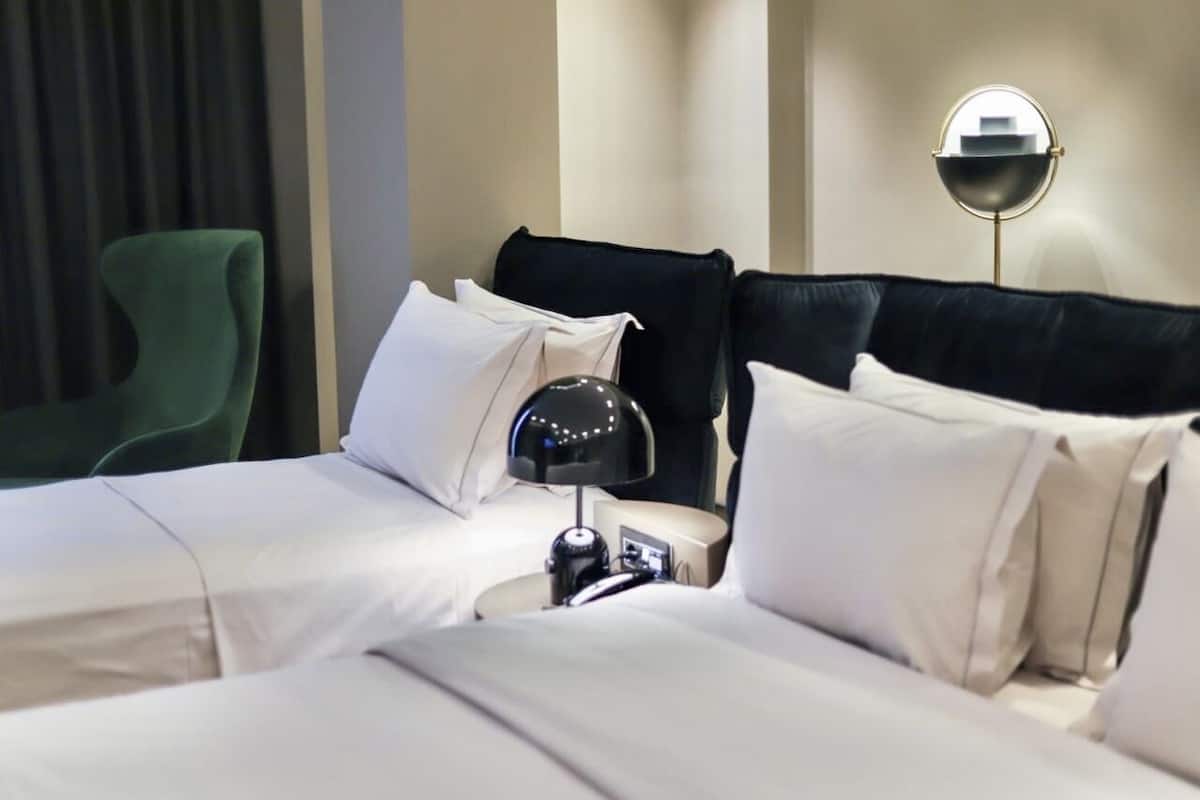 Ropa de cama de alta calidad y minibar